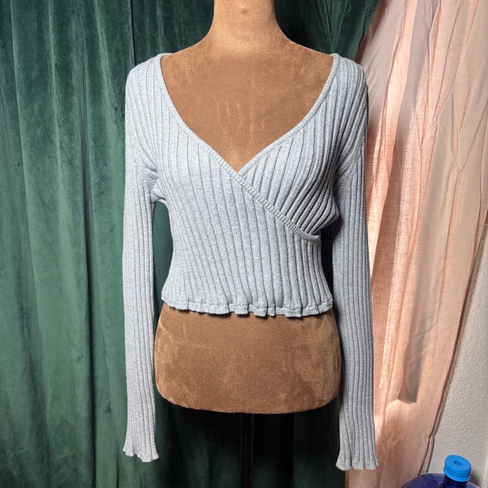 Soft Ribbed Wrap V-Neck Long Sleeve Top - Light Gray